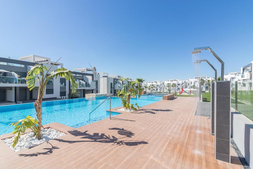 Calle Bullas Topfloor Lejlighed Torrevieja Exterior foto